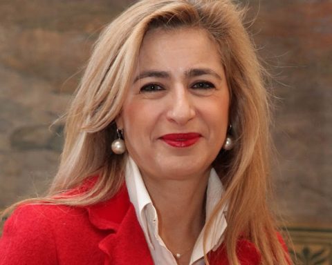 Daily Post: Η Ελίνα Κυπραίου αναλαμβάνει υποδιευθύντρια του γραφείου του Κ.Μητσοτάκη στη Βουλή