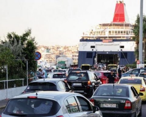 Daily Post:Σεισμός στην Αθήνα:Αλλαγές στα δρομολόγια πλοίων λόγω μποτιλιαρίσματος